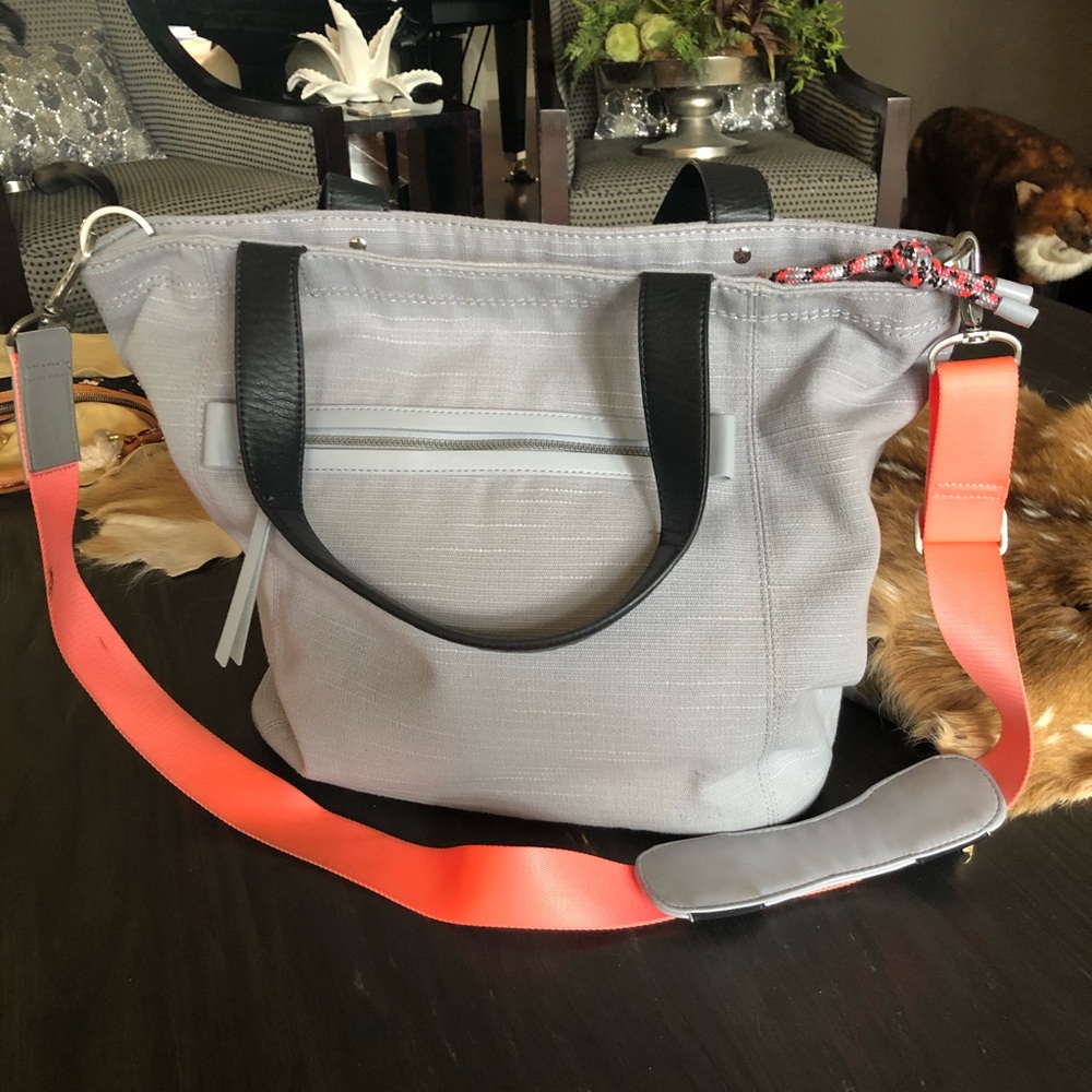 Lululemon tote bag